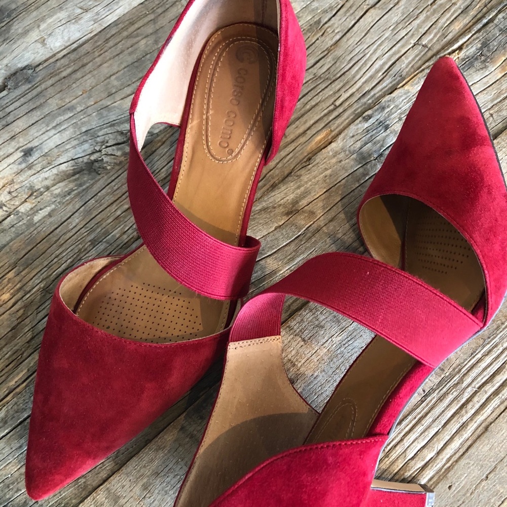 Corsa Como Denice Suede Pumps in red - like new!